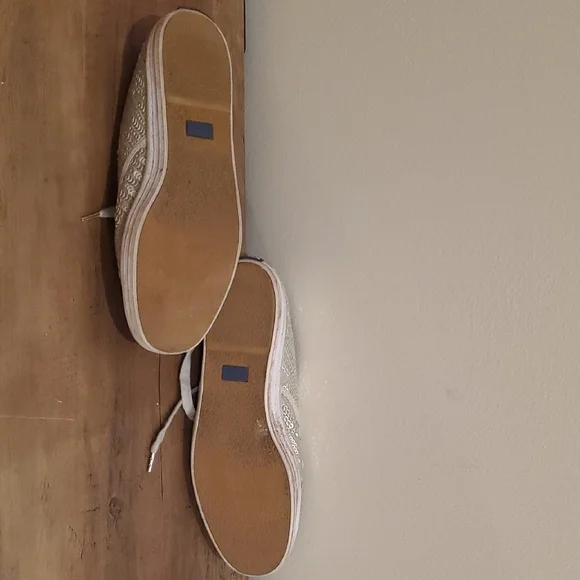 Women's Sequin Sneakers - Picture 4 of 6